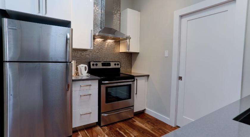 Boardwalk Homes - Executive Guest Rooms & Townhomes Kitchener Room photo